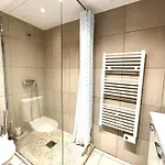 Spacious Cocoon Close To The 아파트 아작시오