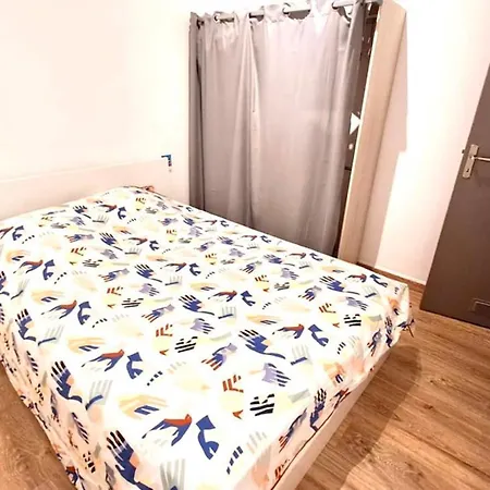 Spacious Cocoon Close To The *